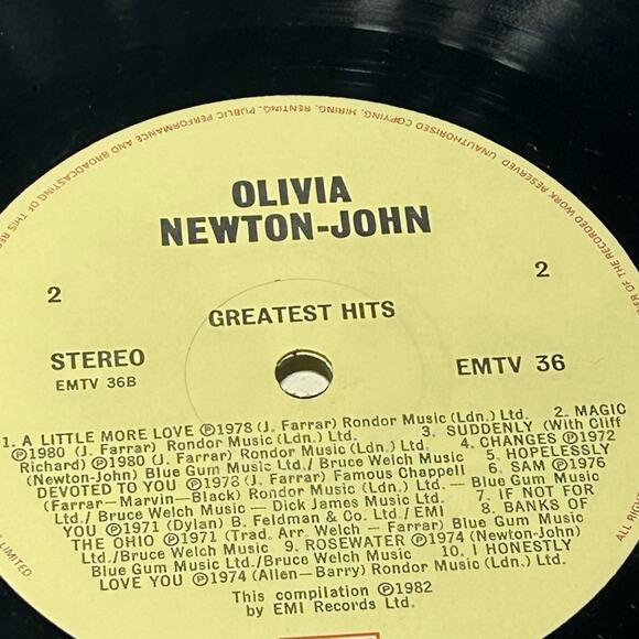 Vinyl Record with Album Cover Olivia’s Greatest Hits - Picture 5 of 5